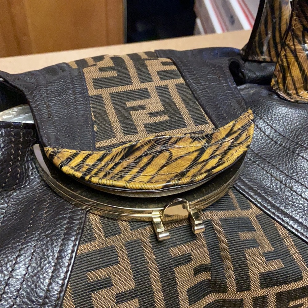 Fendi Tortuga Spy Large Satchel - Picture 4 of 16